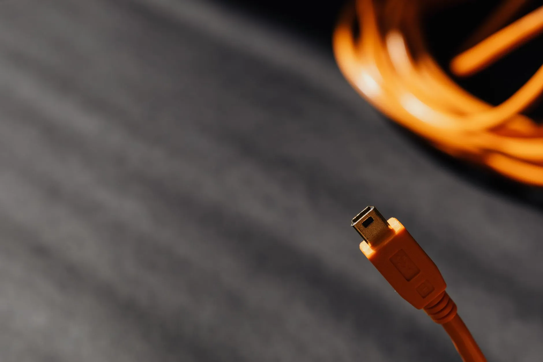 字体设计软件二次开发：提升武汉设计师工作效率的关键技术路径